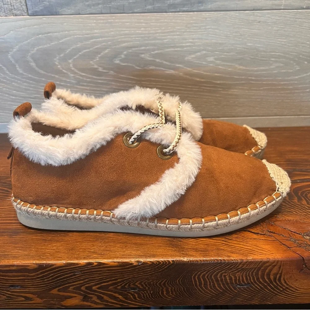 Yellow Box Chestnut Brown Raddie Suede Shoes 7.5 Fur Trim Woven Macrame Toe Lace